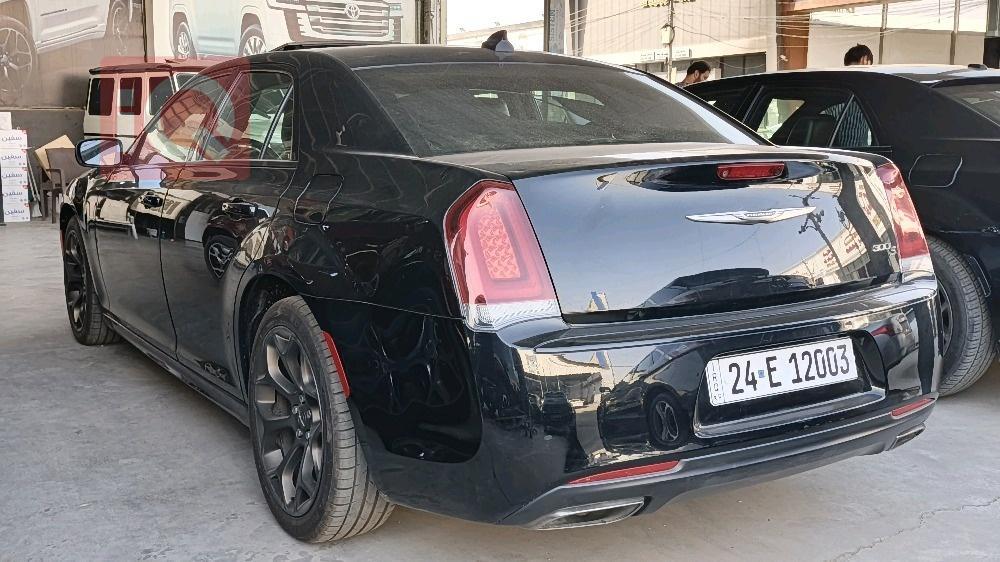 کرایسلەر 300